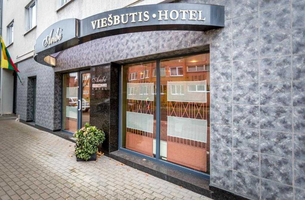 ARIBĖ Hotel Klaipėda - hotel entrance in Klaipėda